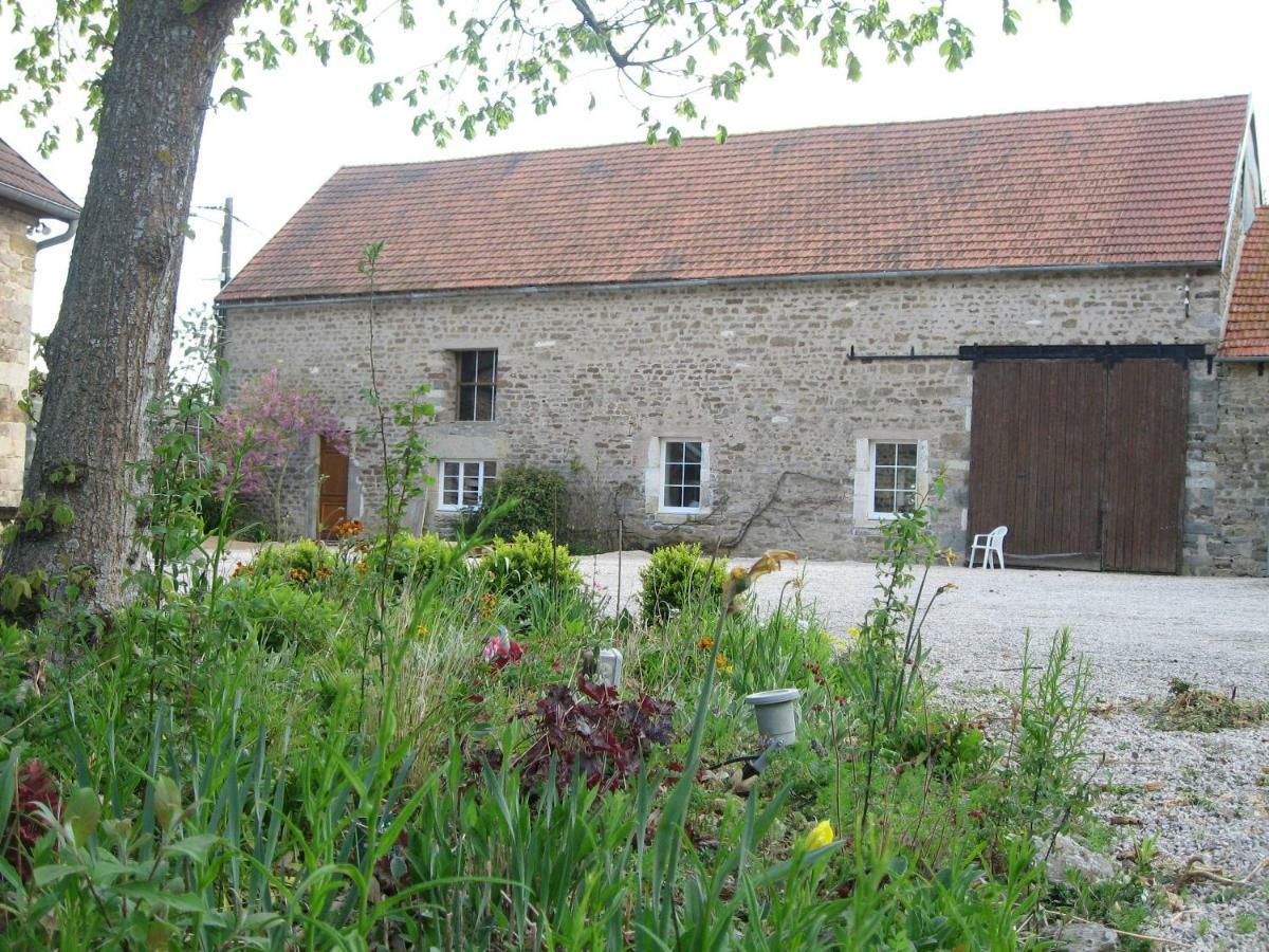 Gite Le Village Normier Bagian luar foto